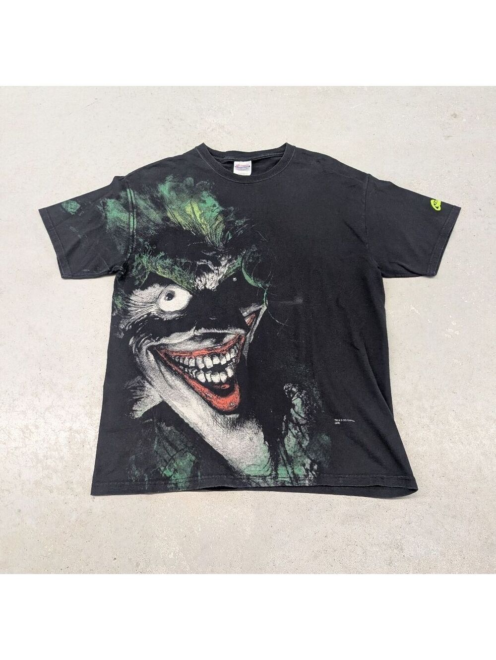 Rare Y2K 2006 Joker Graphitti Art DC Comics T-shirt